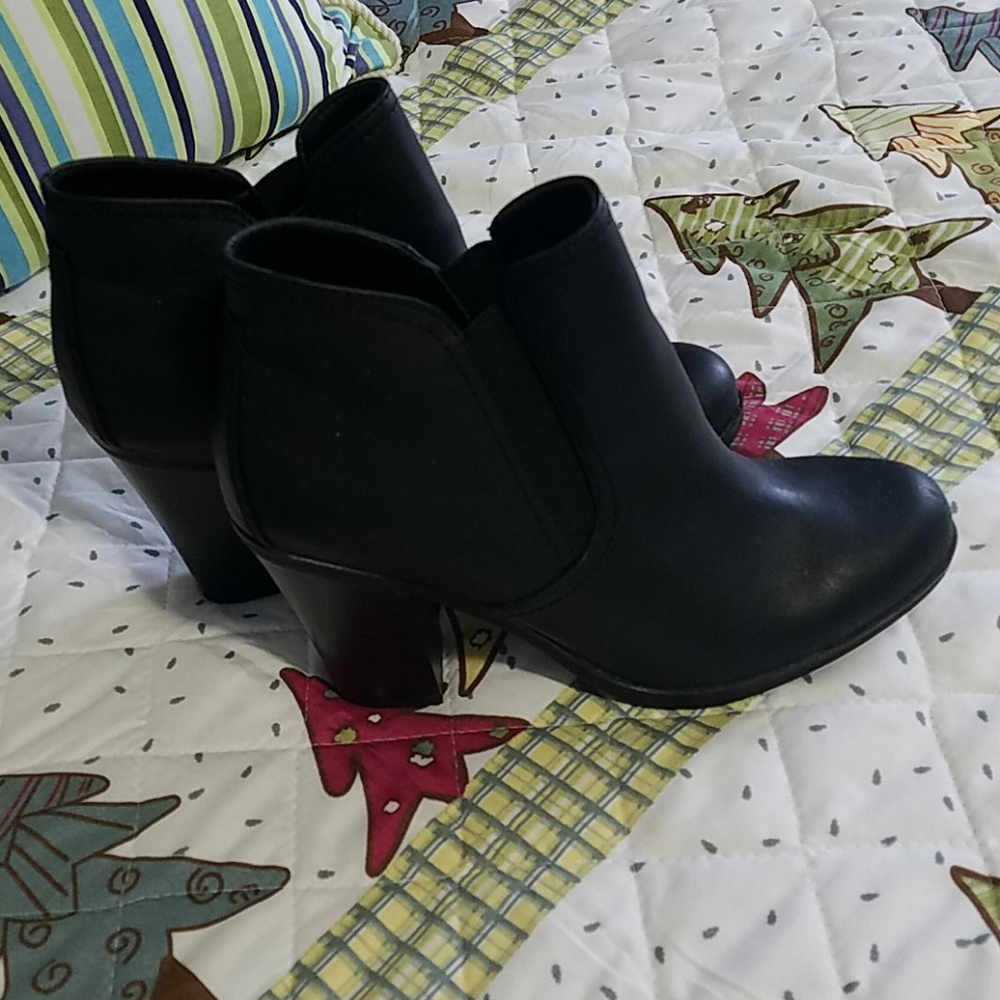 New ana black boots